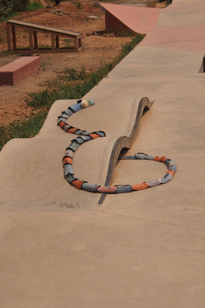 Juliet Merie avec Atelier Beldine, Serpent, Maroc, Centre Fier et Fort, 2025