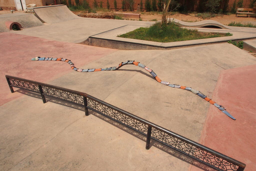 Juliet Merie avec Atelier Beldine, Serpent, Maroc, Centre Fier et Fort, 2025